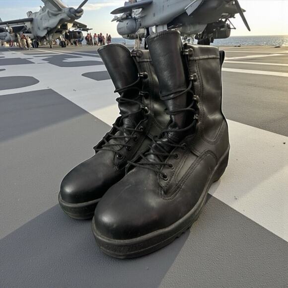 Wellco Navy Style Safety Flight Deck Military Vibram Sole Combat Boots Shoes 9R - Picture 1 of 10
